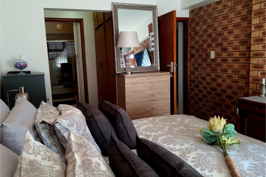 3 Bedroom Property for Sale in Mossel Bay Central Western Cape